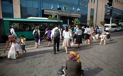 Illustrative photo of the Central Bus Station in Jerusalem. (Photo by Yonatan Sindel/Flash90)