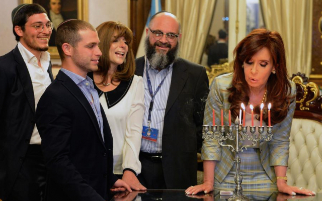 Yair Tawil meets with Argentinian President Christina Fernandez de Kirchner. (photo credit: JTA/Twitter)
