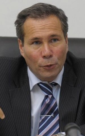 Alberto Nisman gives a news conference in Buenos Aires, Argentina, on May 20, 2009. (AFP/Juan Mabromata)