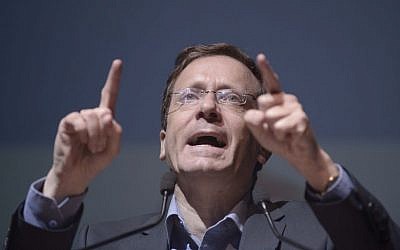 Zionist Union head Isaac Herzog speaking on February 8, 2015. (photo credit: Tomer Neuberg/Flash90)