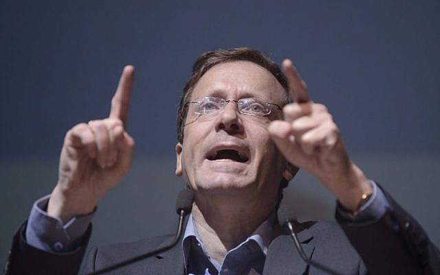 Zionist Union head Isaac Herzog speaking on February 8, 2015. (photo credit: Tomer Neuberg/Flash90)