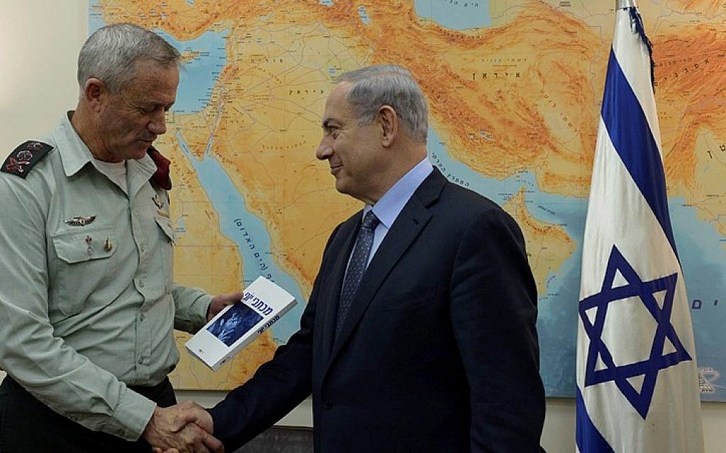 Prime Minister Benjamin Netanyahu meets with outgoing IDF Chief of Staff, Benny Gantz, at the military base, HaKirya, in Tel Aviv, February 12, 2015. (photo credit: Haim Zach / GPO) Prime Minister Benjamin Netanyahu meets with outgoing IDF Chief of Staff, Benny Gantz, at the military base, HaKirya, in Tel Aviv, February 12, 2015. (photo credit: Haim Zach / GPO)