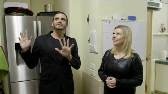 Celebrity interior designer Moshik Galamin expresses to Sara Netanyahu his shock at the dilapidated state of the kitchen at the Prime Minister's Residence. (YouTube: screenshot) Celebrity interior designer Moshik Galamin expresses to Sara Netanyahu his shock at the dilapidated state of the kitchen at the Prime Minister's Residence. (YouTube: screenshot)