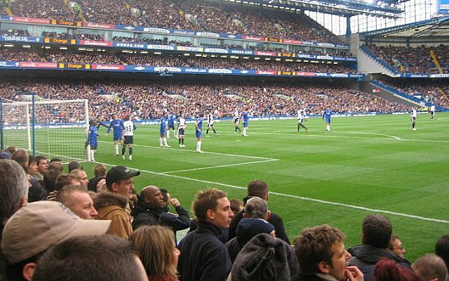 Illustrative photo of Chelsea FC fans (photo credit: Wikimedia Commons/CC BY 2.0/FlickreviewR)