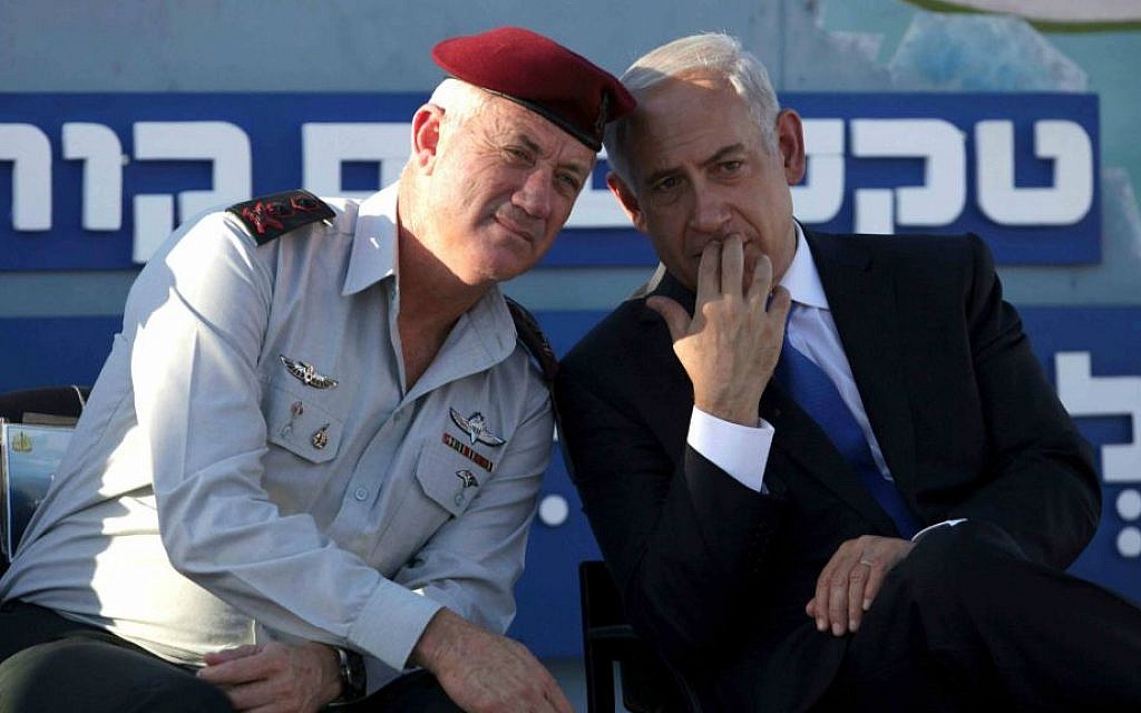 Lt. Gen. Benny Gantz with Prime Minister Benjamin Netanyahu at a September 11, 2013, Navy ceremony (photo credit: AP Photo: Dan Balilty) Lt. Gen. Benny Gantz with Prime Minister Benjamin Netanyahu at a September 11, 2013, Navy ceremony (photo credit: AP Photo: Dan Balilty)