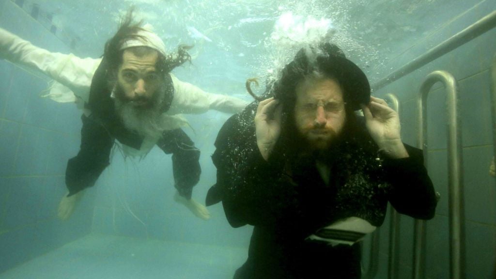 Porno: kelinni janjal qilish