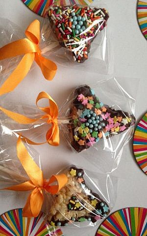 Et voila! Packaged Rice Krispie Treat Hamentaschen (Rebecca Pliner/JTA) Et voila! Packaged Rice Krispie Treat Hamentaschen (Rebecca Pliner/JTA)