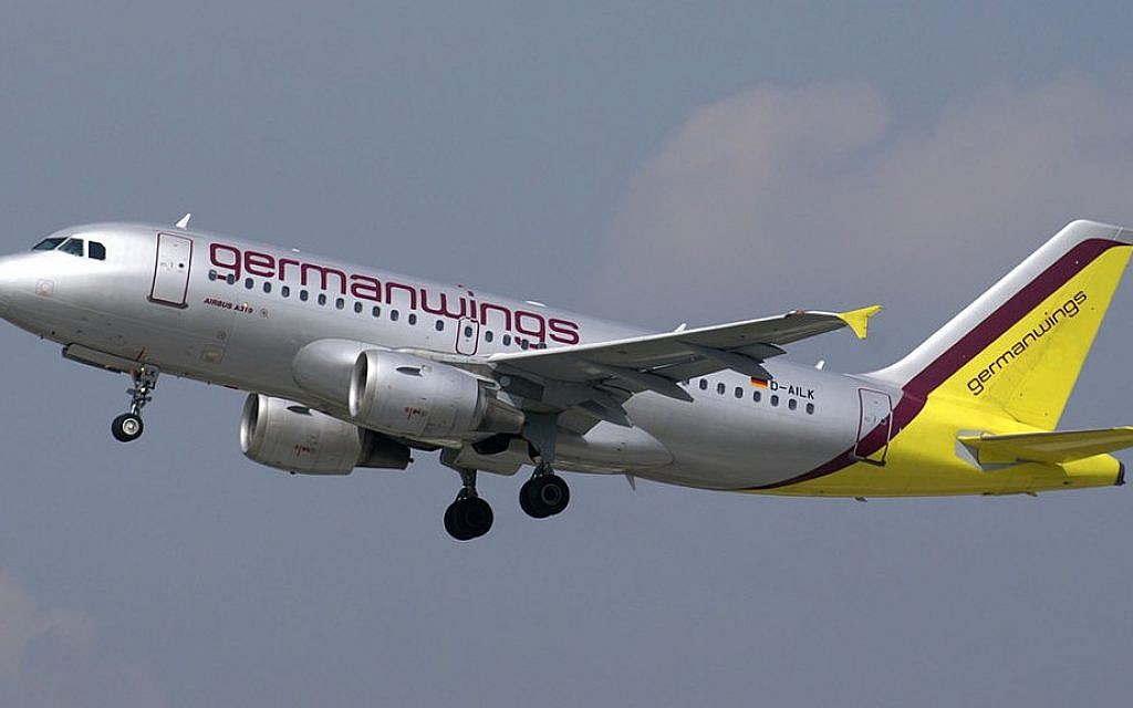 A German Wings Airbus A-319, similar to the plane that crashed in the French Alps on Tuesday. (Photo credit: Wikipedia/CC BY -SA 3.0 Juergen Lehle)