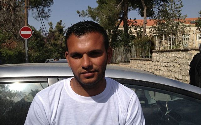 Wadi N'im resident Mufid Abu Sweilem demonstrates in Jerusalem, march 29, 2015 (photo credit: Elhanan Miller/Times of Israel)