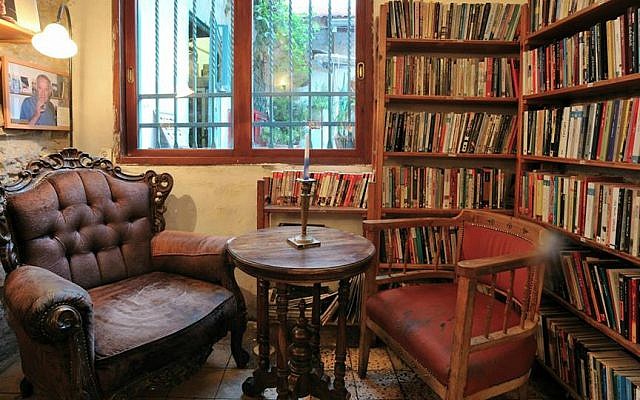 A reading corner at Tmol Shilshom is dedicated to the late poet Yehuda Amichai. His favorite armchair is still there. (Courtesy) 