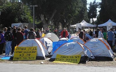 Tents on Rothschild Boulevard, March 2, 2015, reminiscent of the 2011 summer of social justice protests were part of an effort by activist Shay Cohen to bring the election discussion back to economic issues. (Melanie Lidman/Times of Israel)