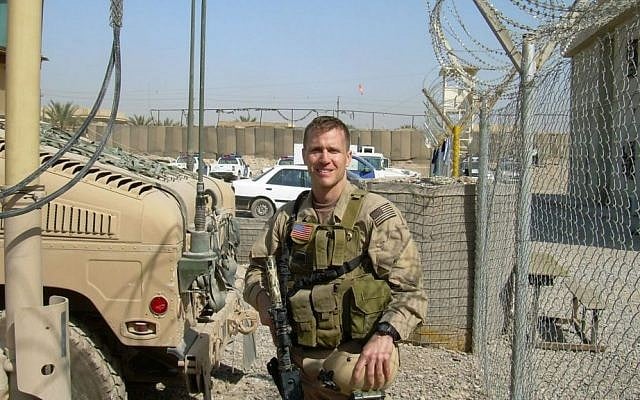 Eric Greitens as a Navy SEAL in Iraq. (Courtesy of Rubenstein Public Relations/JTA)