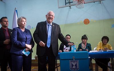 President Reuven Rivlin casts his vote at a polling station in Jerusalem on March 17, 2015. (Miriam Alster/Flash90)