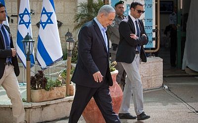 Prime Minister Benjamin Netanyahu visits Border Police headquarters in Jerusalem, on March 11, 2015. (photo credit: Emil Salman / pool)