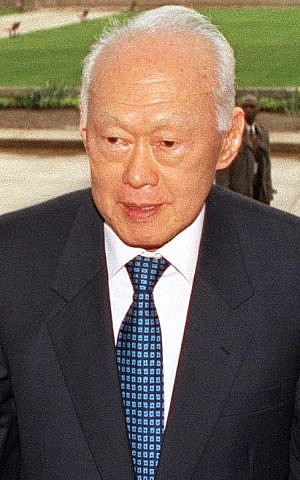Former Singaporean President Lee Kuan Yew on a visit to the United States in 2002. (photo credit: Public Domain/US Government)