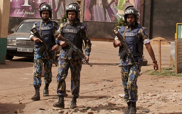 The nightclub, rear, that was attacked by gunmen as armed forces provide security in Bamako, Mali, Saturday, March 7, 2015. (Photo credit: AP /Harouna Traore) The nightclub, rear, that was attacked by gunmen as armed forces provide security in Bamako, Mali, Saturday, March 7, 2015. (Photo credit: AP /Harouna Traore)