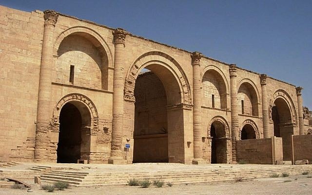 In this July 27, 2005 file photo, a temple to the Shamash sun god still stands over 1,750 years after the Sassanian empire razed the Mesopotamian city of Hatra, 320 kilometers (200 miles) north of Baghdad, Iraq. Iraq's minister of tourism and antiquities told The Associated Press, Saturday, March 7, 2015, that the government is investigating reports that the ancient archaeological site of Hatra in northwestern Iraq is being demolished by militants from the Islamic State group. The group looted artifacts from Nimrud, another ancient archaeological site, on Friday and bulldozed it in a move UNESCO deemed "a war crime." (photo credit: AP Photo/Antonio Castaneda, File)