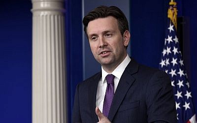 White House press secretary Josh Earnest speaks during the daily briefing at the White House, Tuesday, March 31, 2015. (AP Photo/Susan Walsh)