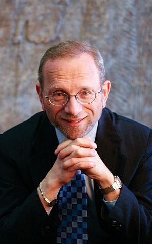 Jonathan Sarna wrote about Lincoln and the Jews with manuscript collector David Shapell (Eric Sultan/JTA) Jonathan Sarna wrote about Lincoln and the Jews with manuscript collector David Shapell (Eric Sultan/JTA)