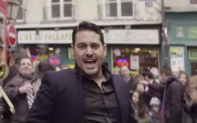 Still shot from singer Gad Elbaz's new clip (photo credit: YouTube screen cap) Still shot from singer Gad Elbaz's new clip (photo credit: YouTube screen cap)