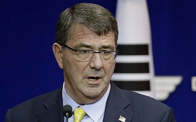 US Defense Secretary Ashton Carter, April 10, 2015 (AFP/pool)