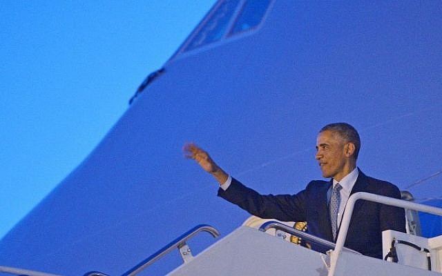US President Barack Obama steps off Air Force One upon arrival at Hill Air Force Base on April 2, 2015 in Utah. (Photo credit: AFP/MANDEL NGAN) US President Barack Obama steps off Air Force One upon arrival at Hill Air Force Base on April 2, 2015 in Utah. (Photo credit: AFP/MANDEL NGAN)