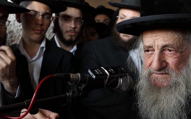 Rabbi Shmuel HaLevi Wosner died Friday, April 3, 2015, at the age of 101. (Photo credit:Yaakov Naumi/Flash90)