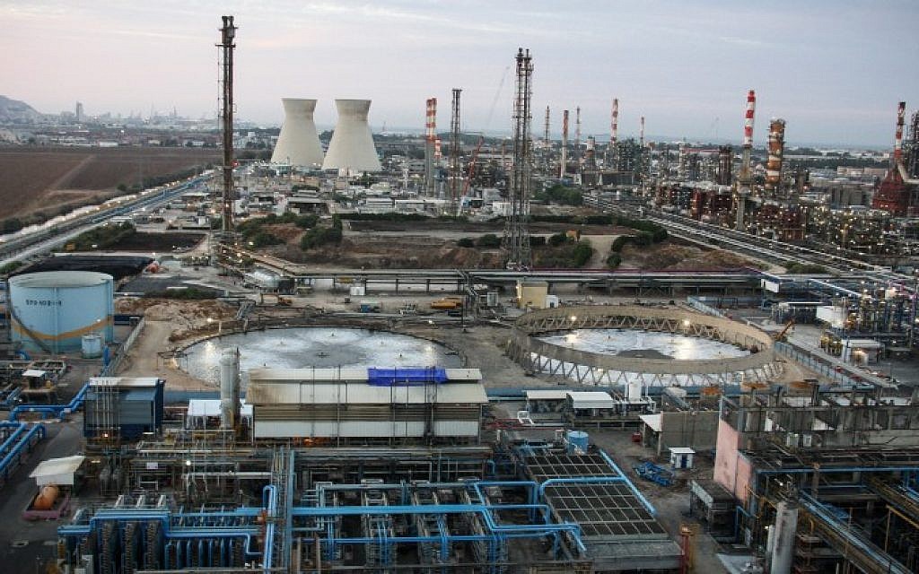 Haifa's industrial area. (Avishag Shaar Yashuv/Flash90) Haifa's industrial area. (Avishag Shaar Yashuv/Flash90)