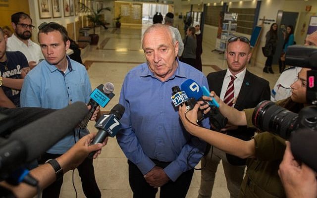Minister of Public Security Yitzhak Aharonovitch speaks to the press at Shaare Tzedek Medical Center in Jerusalem, on April 26, 2015. (photo credit: Yonatan Sindel/Flash90) Minister of Public Security Yitzhak Aharonovitch speaks to the press at Shaare Tzedek Medical Center in Jerusalem, on April 26, 2015. (photo credit: Yonatan Sindel/Flash90)