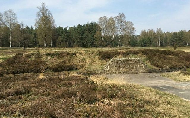 Berm covering mass grave at site of Bergen-Belsen concentration camp. April 24, 2015 (photo credit: Renee Ghert-Zand/Times of Israel)