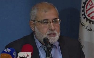 Hamas MP Jamal Nassar speaks to Gaza merchants, April 19, 2015 (photo credit: YouTube image) Hamas MP Jamal Nassar speaks to Gaza merchants, April 19, 2015 (photo credit: YouTube image)