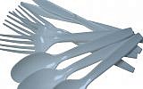 Plasticware. By Alanthebox (Own work) [CC0], via Wikimedia Commons