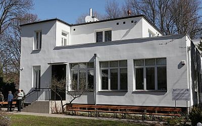 A villa on the grounds of the Warsaw Zoo where dozens of Jews were sheltered during World War II, in Warsaw, Poland, April 9, 2015  (Photo credit: Czarek Sokolowski/AP)