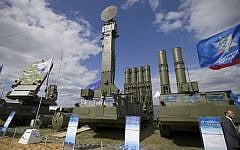 A Russian air defense missile system Antey 2500, or S-300 VM, is on display at the opening of the MAKS Air Show in Zhukovsky outside Moscow, August 27, 2013. (AP/Ivan Sekretarev)