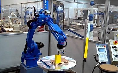 A Yaskawa robot in action (Photo credit: Courtesy)