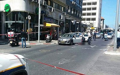 Emergency medical services respond to a shooting in which one man died and two were injured in Haifa's downtown on April 30, 2015. (Photo credit: courtesy of United Hatzalah of Haifa)