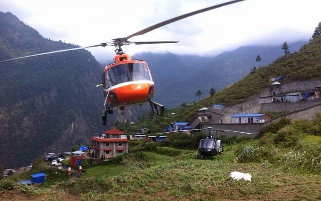Rescue helicopters airlift Israeli backpackers to safety in Nepal, April 28, 2015 (Alon Lavi/MFA)
