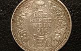 A silver Indian rupee from 1918. (photo credit: CC-BY-SA Almazi, Wikimedia Commons)