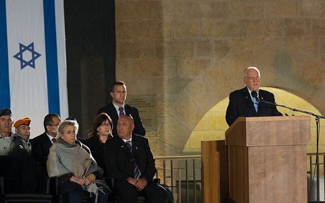 President Reuven Rivlin (R) speaks during a Memorial Day ceremony at the Western Wall in Jerusalem's Old City, April 21, 2015. (Photo credit: Yonatan Sindel/Flash90) President Reuven Rivlin (R) speaks during a Memorial Day ceremony at the Western Wall in Jerusalem's Old City, April 21, 2015. (Photo credit: Yonatan Sindel/Flash90)