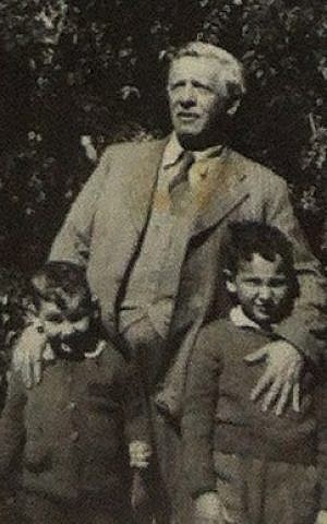 The young Reuven (right), with his father Joseph and brother Eliezer (photo credit: Courtesy: Beit Hanassi)