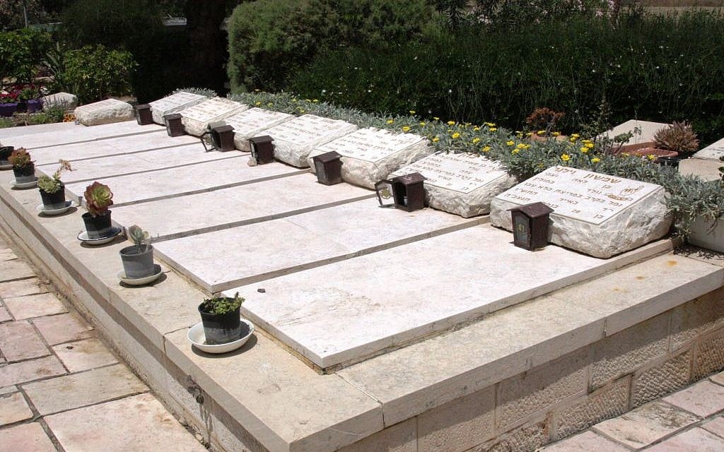 The graves of seven Irgun fighters killed in a 1947 prison break, at Moshav Shavei Zion (photo credit: Shmuel Bar-Am)