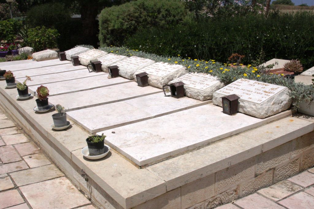 The graves of seven Irgun fighters killed in a 1947 prison break, at Moshav Shavei Zion (photo credit: Shmuel Bar-Am) The graves of seven Irgun fighters killed in a 1947 prison break, at Moshav Shavei Zion (photo credit: Shmuel Bar-Am)