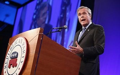 Former Florida Governor Jeb Bush speaks to guests gathered for the Republican Party of Iowa's Lincoln Dinner at the Iowa Events Center on May 16, 2015 in Des Moines, Iowa (Scott Olson/Getty Images/AFP)