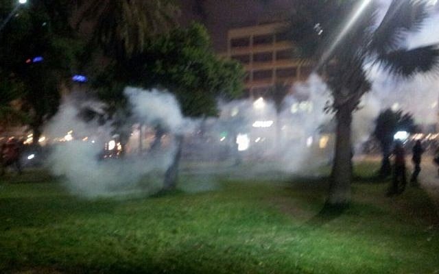 Smoke in Rabin Square on May 3, 2015 (photo credit: Judah Ari Gross/Times of Israel)