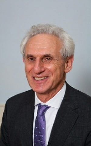 Head of Board of Jewish Deputies candidate Alex Brummer is the city editor of the Daily Mail. (courtesy)