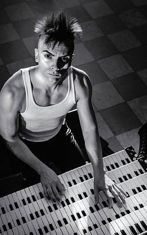 Cameron Carpenter (Thomas Grube/Courtesy)