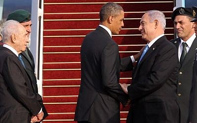 US President Barack Obama (C) participates in a farewell ceremony with Israeli Prime Minister Benjamin Netanyahu (R) and Israeli President Shimon Peres (L) at Ben Gurion International Airport. (Miriam Alster/Flash90)