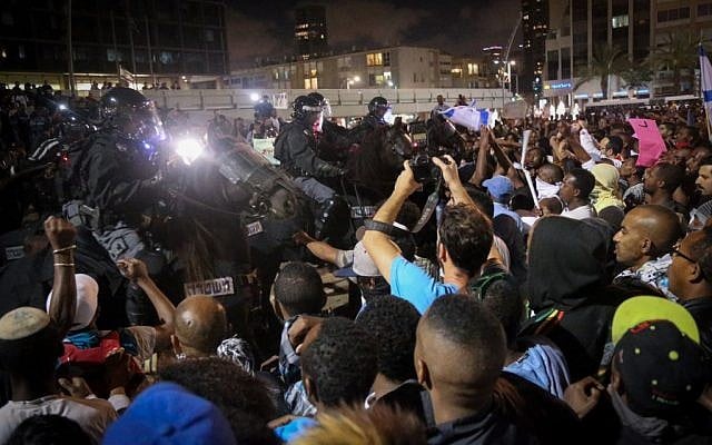 Police on horseback attempt to break up a protest in Tel Aviv on May 3, 2015. (photo credit: Flash90) Police on horseback attempt to break up a protest in Tel Aviv on May 3, 2015. (photo credit: Flash90)