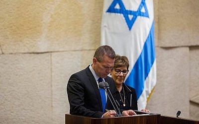 Newly appointed Minister of Public Security, Gilad Erdan seen at the Knesset assembly hall during his swearing in as a member of the government, at the Knesset in Jerusalem on May 25, 2015. (Yonatan Sindel/Flash90) 