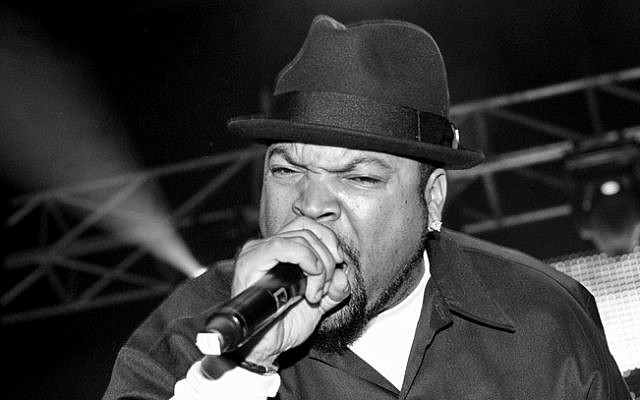 Rapper Ice Cube performing live in concert, October 29, 2010 (Wikimedia Commons, CC BY 2.0/Stuart Sevastos)